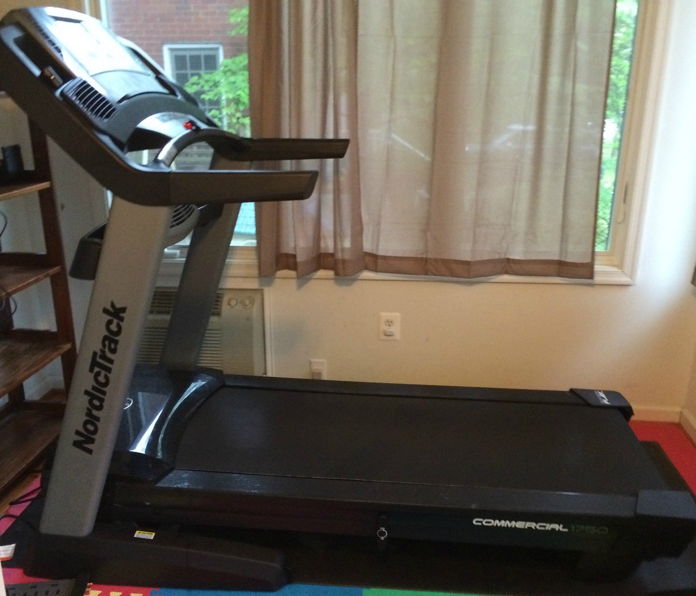 Best Light Commercial Professional Treadmill –NordicTrack 1750