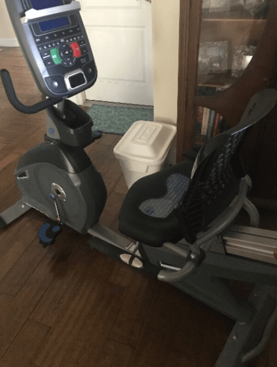 The R618 Recumbent Bike from Nautilus comes with a Dual backlit screen that allows for tracking a lot of workout information