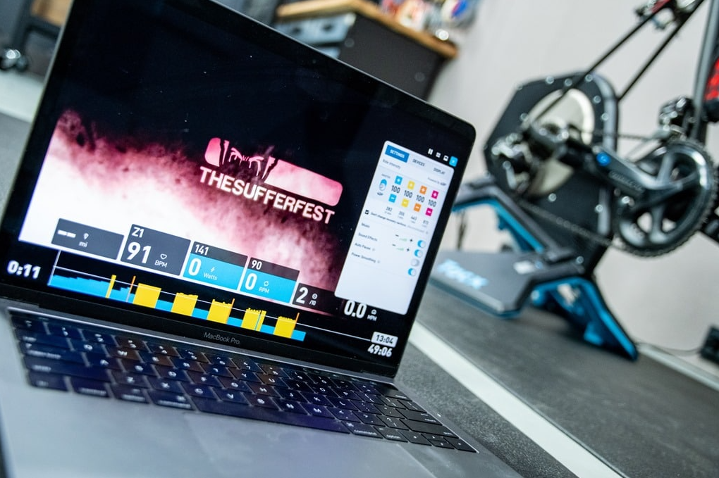 comparing The Sufferfest and Zwift when it comes to User Interface