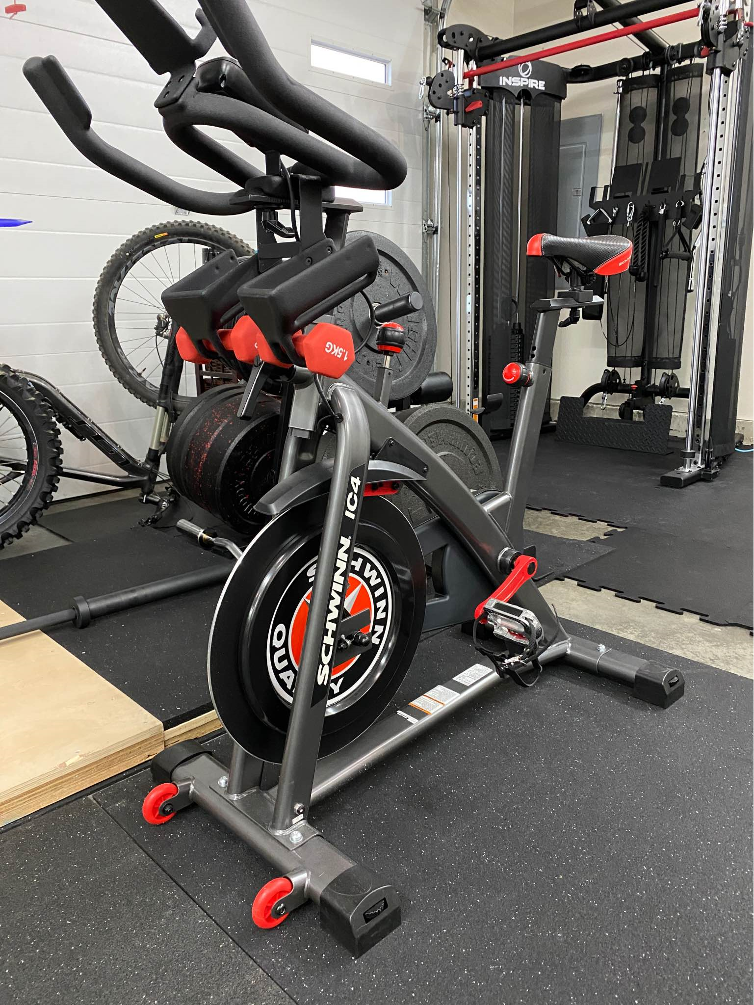 A quick review of the the Schwinn IC4, comparing it to the Bowflex C6