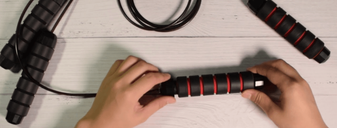 DEGOL jump rope is feature rich with cool specs