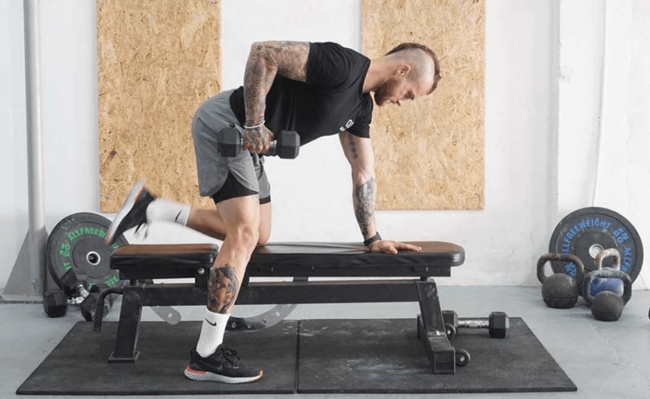 The most effective alternative to skull crusher exercise is by far the tricep kickback