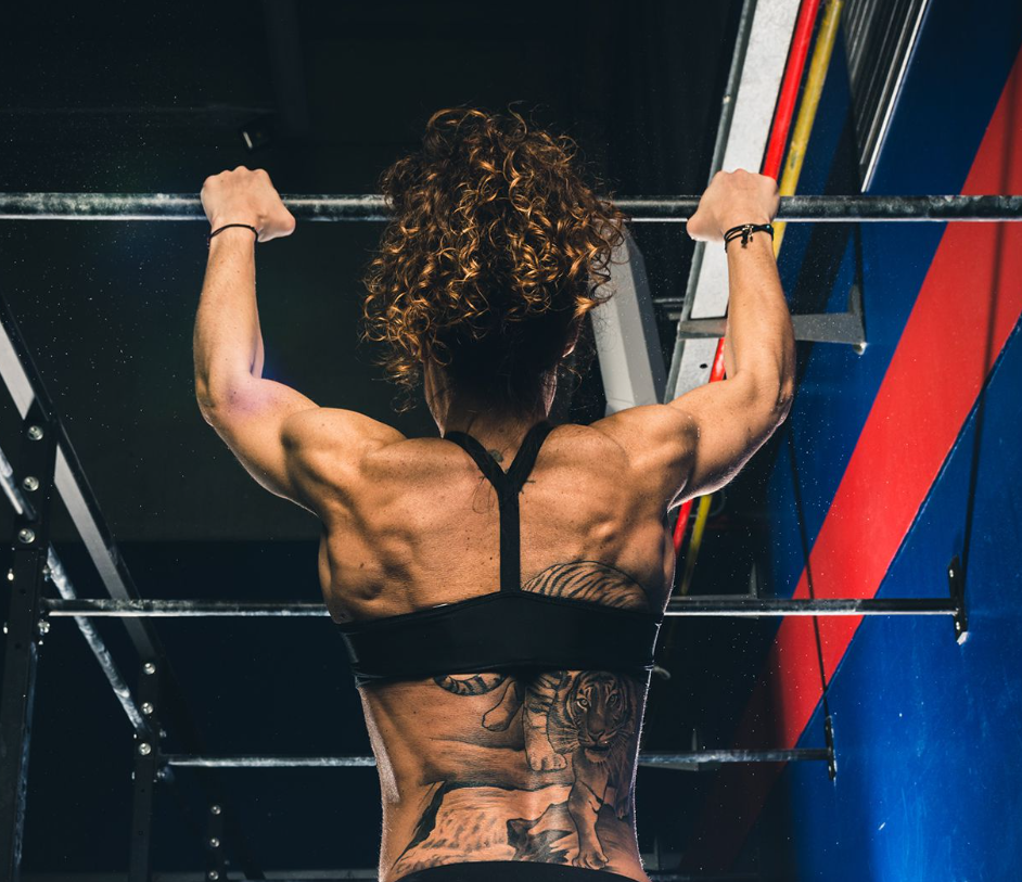 Here is a small guide about how to do 50 pull-ups a day