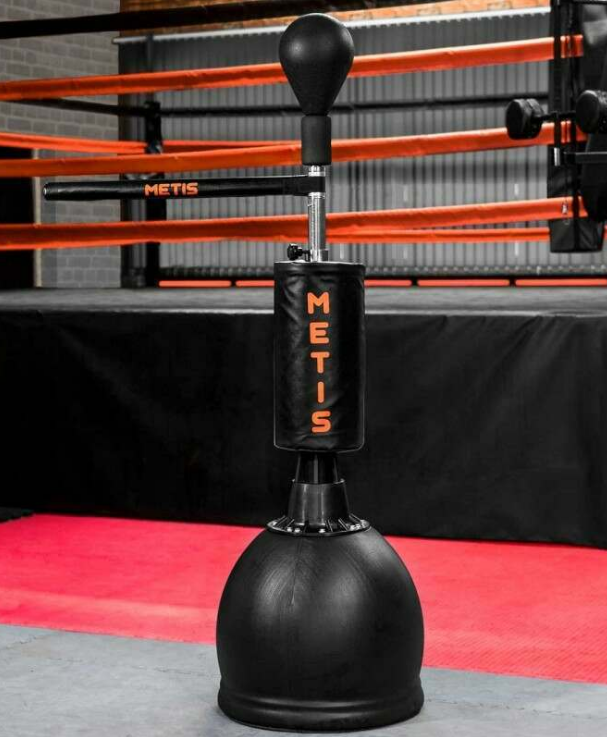 Standing reflex heavy bags offer you a touch of both the performance of a heavy bag and the convenience of a reflex bag