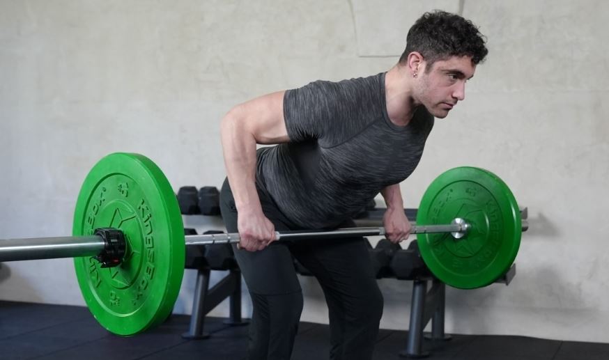 There is a variety of mistakes that you should avoid when performing pendlay rows